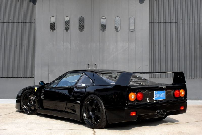 1991-Ferrari-F40-black-2.jpg