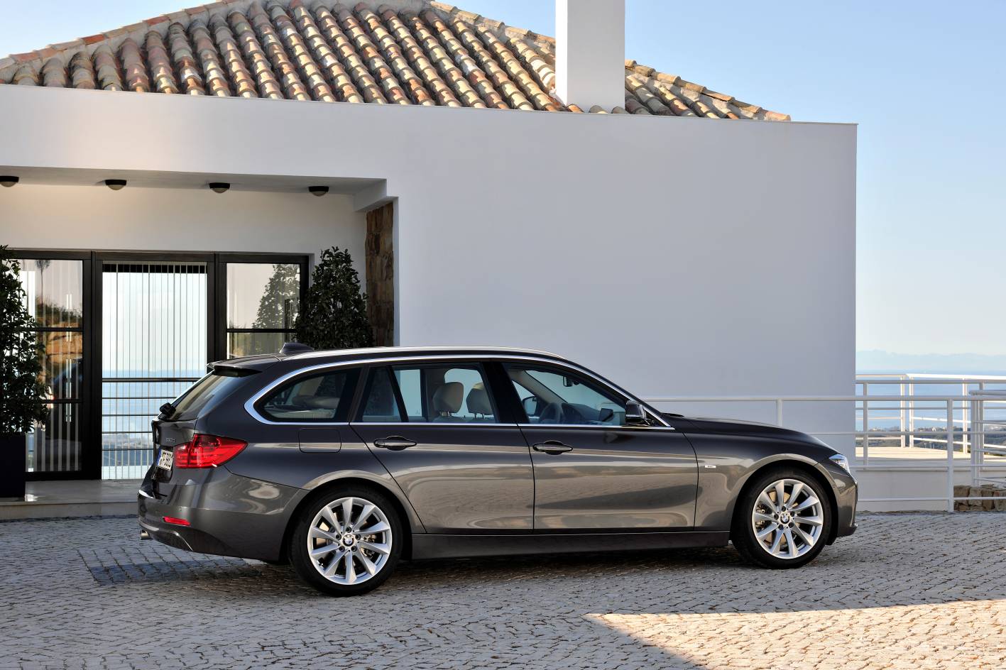 Bmw 5 series touring wagon us #2