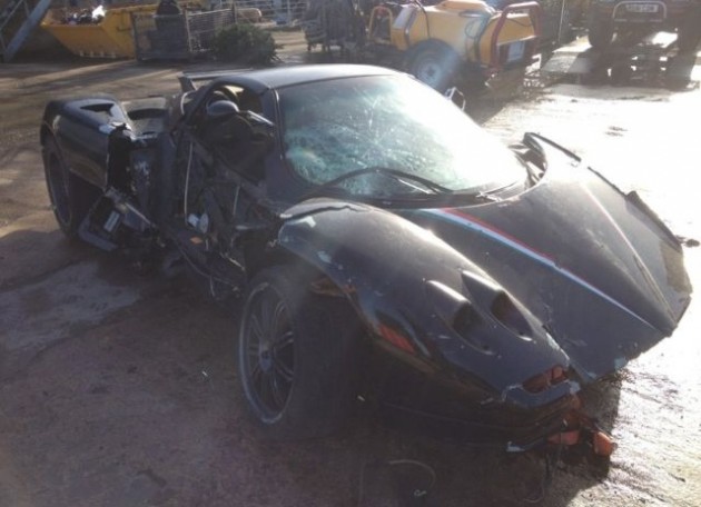 Pagani Zonda Roadster crashed-side 2