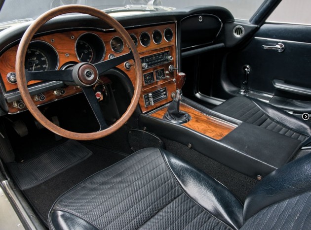 1967 Toyota 2000GT interior