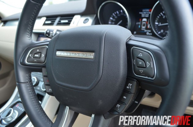 2012 Range Rover Evoque Pure SD4 steering wheel controls