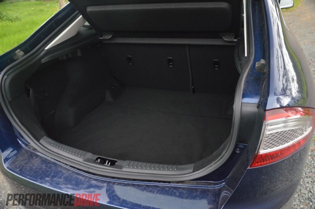 2013 Ford Mondeo Zetec EcoBoost boot space