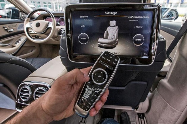 2014 Mercedes-Benz S-Class rear seat screens