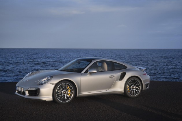 2014 Porsche 911 Turbo revealed