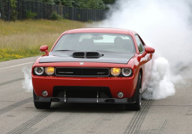 Dodge Challenger SRT10 Concept burnout