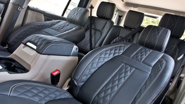 Kahn Design Land Rover Discovery interior