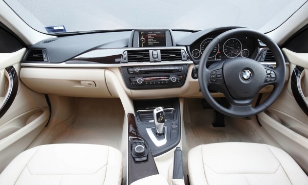2013 BMW 316i-interior