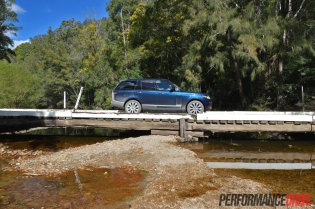 2013 Range Rover Vogue SE bridge