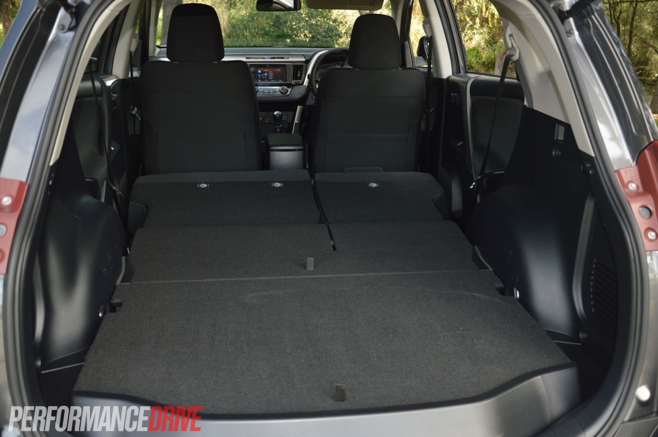 2013 Toyota RAV4 review - Cruiser and GXL | PerformanceDrive