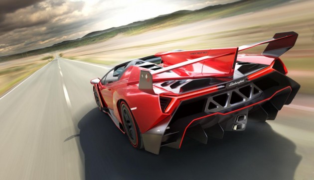 Lamborghini Veneno Roadster-rear wing