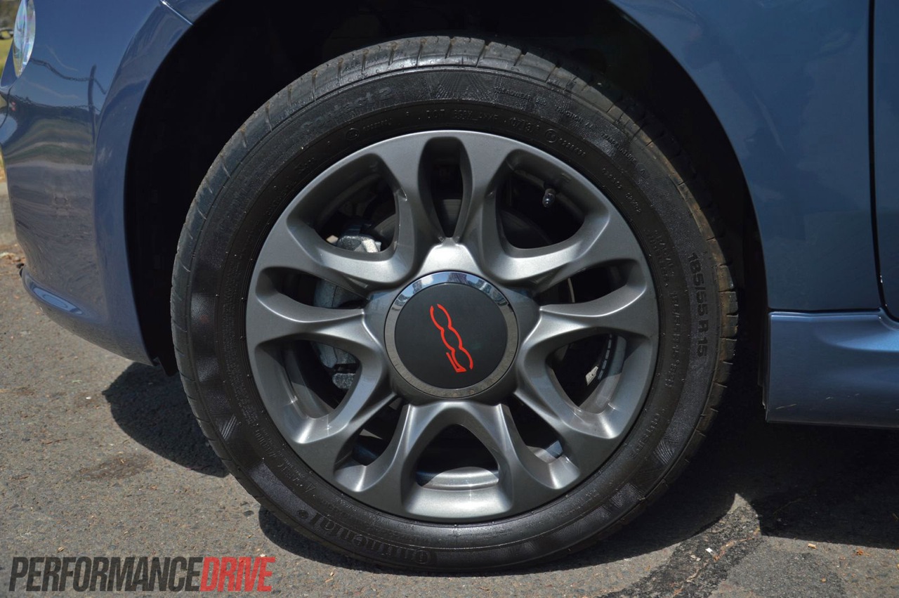 2013 Fiat 500 Sport 15in alloy wheels |
