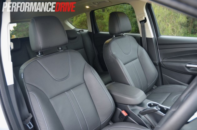 2013 Ford Kuga Titanium front seats