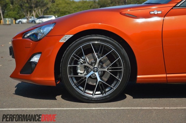 2013 Toyota 86 GTS front brakes
