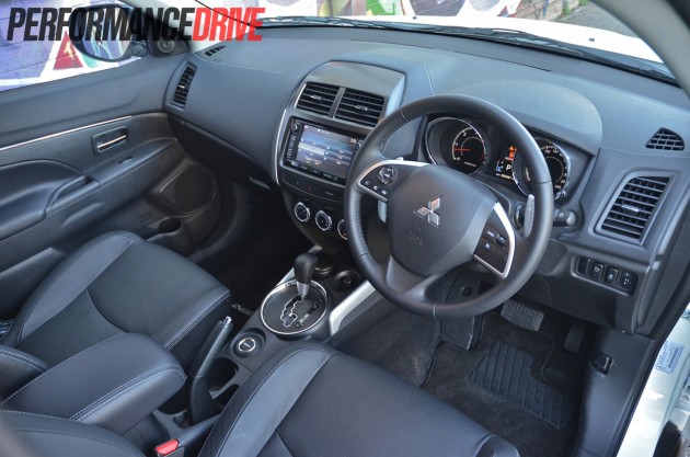 2014 Mitsubishi ASX Aspire AWD DiD dash interior
