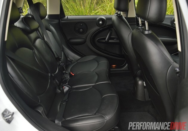 2014 MINI Countryman Cooper S rear seats