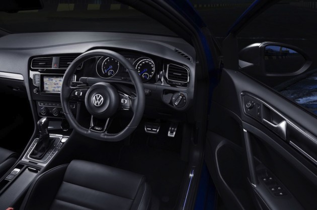 2014 Volkswagen Golf R interior