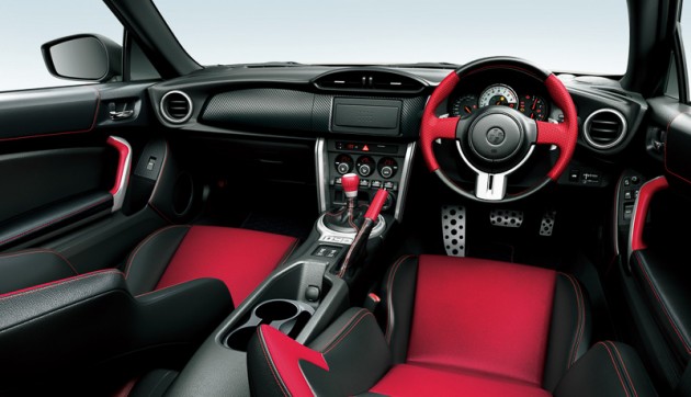 2015 Toyota GT 86 update-interior