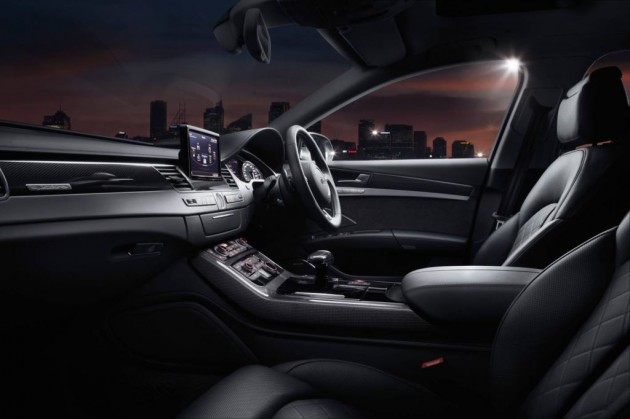 2014 Audi S8 front interior