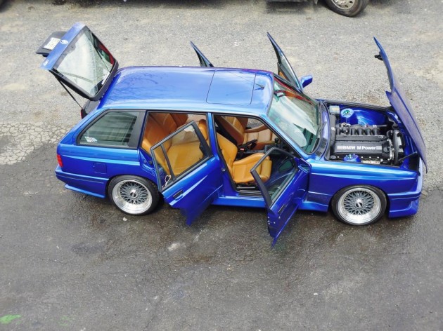 E30 BMW M3 wagon-side