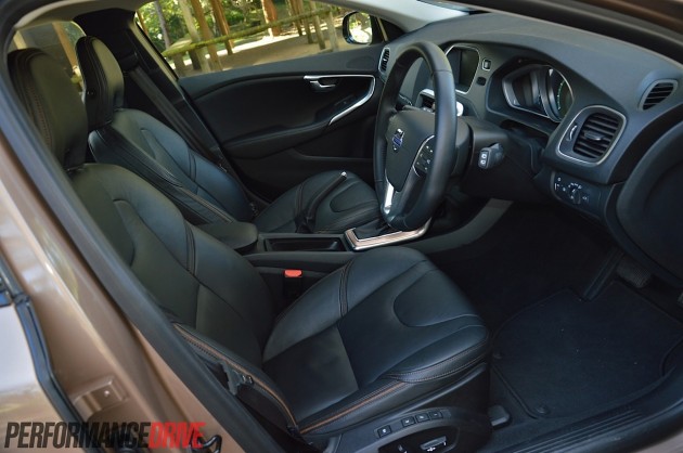 2014 Volvo V40 Cross Country T5-interior