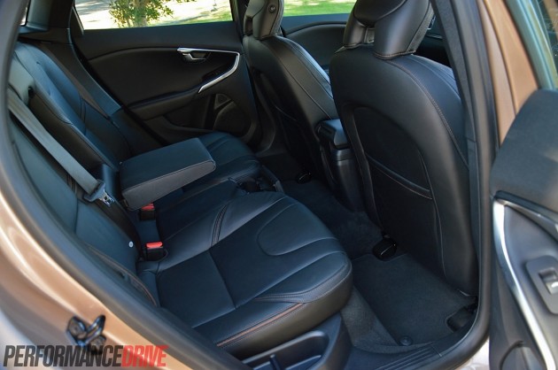 2014 Volvo V40 Cross Country T5-rear seats