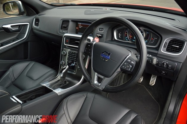 2014 Volvo S60 T6 R-Design-interior