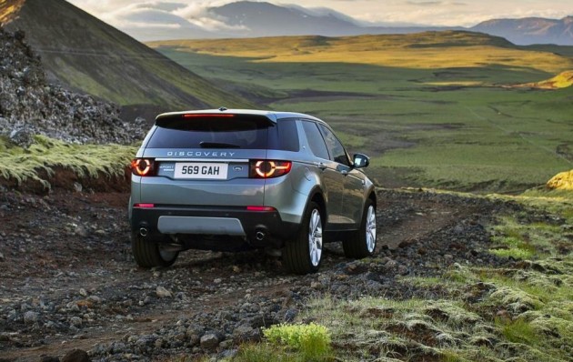 Land Rover Discovery Sport-rear