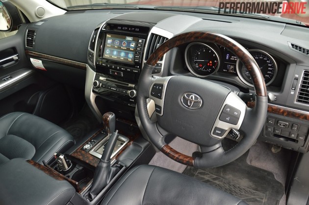 2014 Toyota LandCruiser Sahara-interior