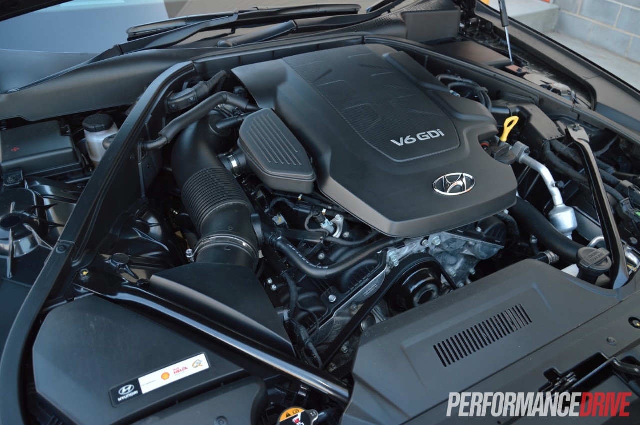 2015-Hyundai-Genesis-Ultimate-Pack-V6-engine-1280x851.jpg