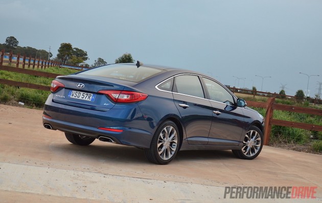 2015 Hyundai Sonata Premium-rear