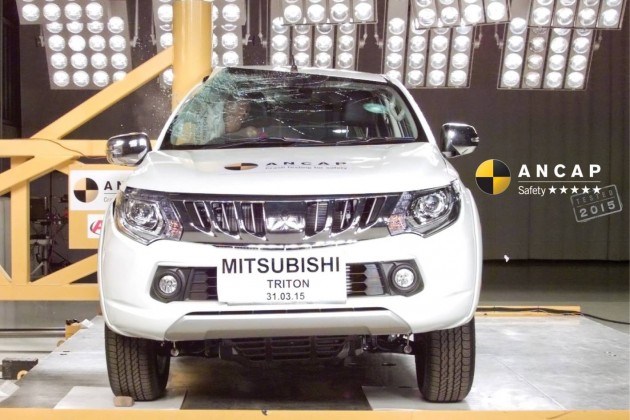 2016 Mitsubishi Triton crash test