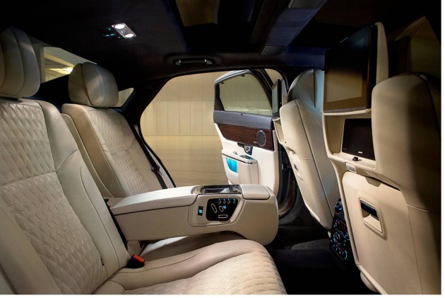 2016 Jaguar XJ-rear seats