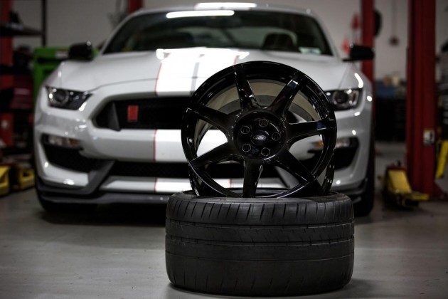 Carbon Revolution Ford Mustang GT350R