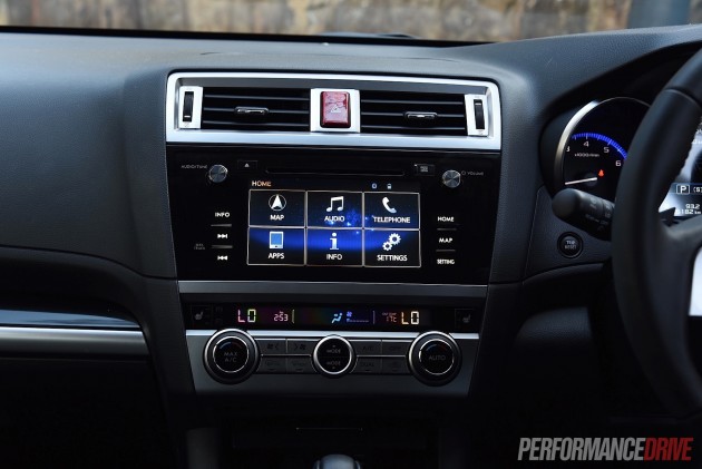 2015 Subaru Outback Premium-touch scren