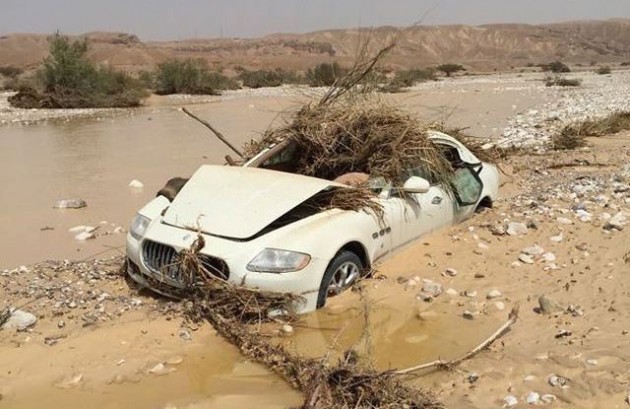Maserati Quattroporte flooded-4