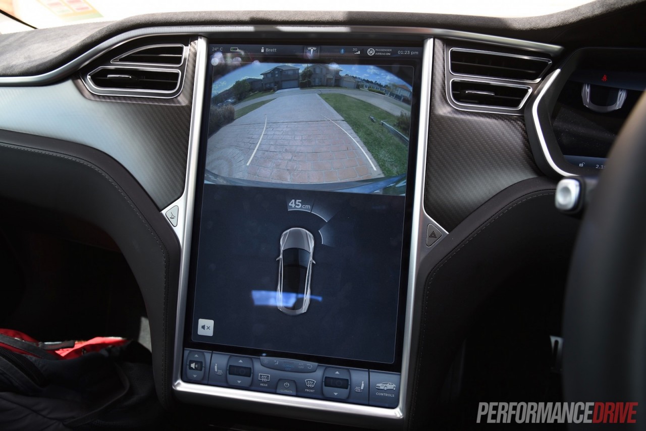 Tesla-Model-S-P85D-parking-camera-1280x854.jpg