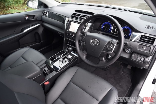 2015 Toyota Aurion Presara-interior