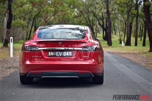 2015 Tesla Model S P90D-taillights