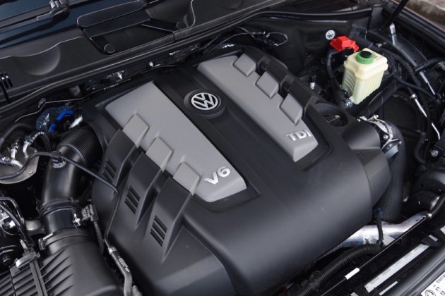 2015-Volkswagen-Touareg-V6-TDI-engine
