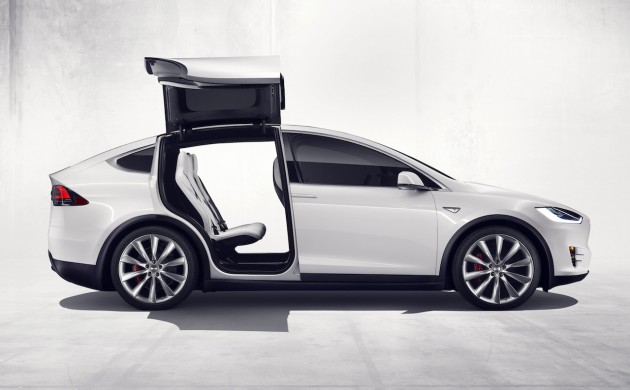 Tesla-Model-X-side