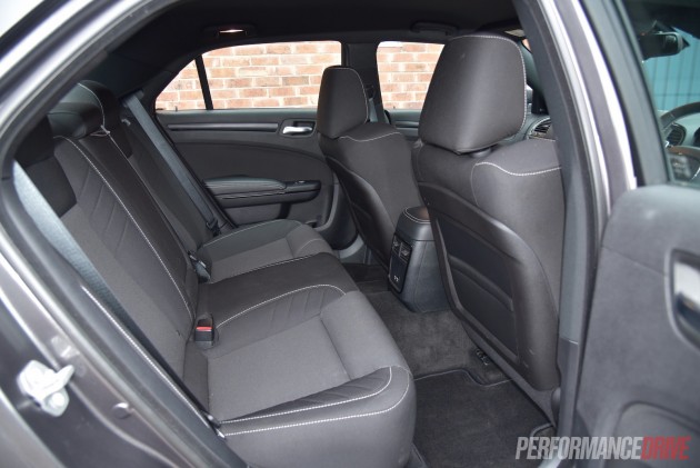 2016 Chrysler 300 SRT Core-rear seats