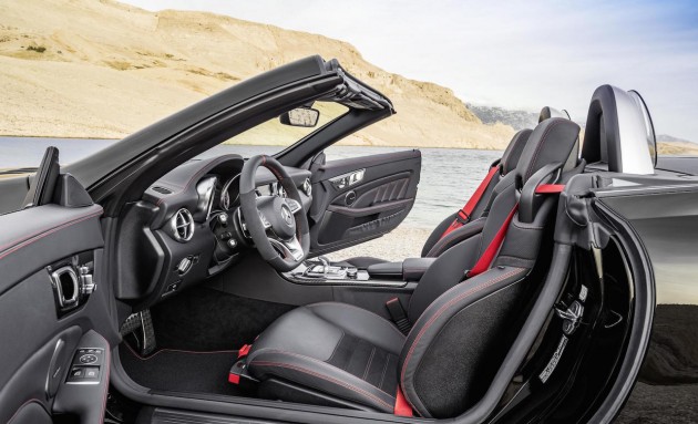 2016 Mercedes-Benz SLC 43 AMG-interior