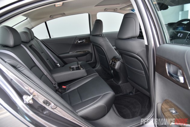 2015 Honda Accord Sport Hybrid-rear seats