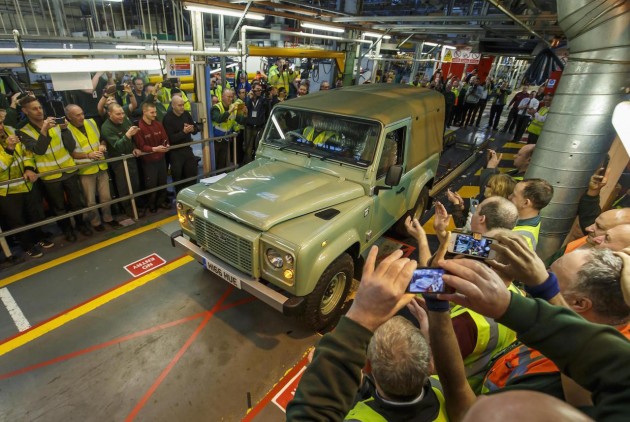 2016 Land Rover Defender production finish