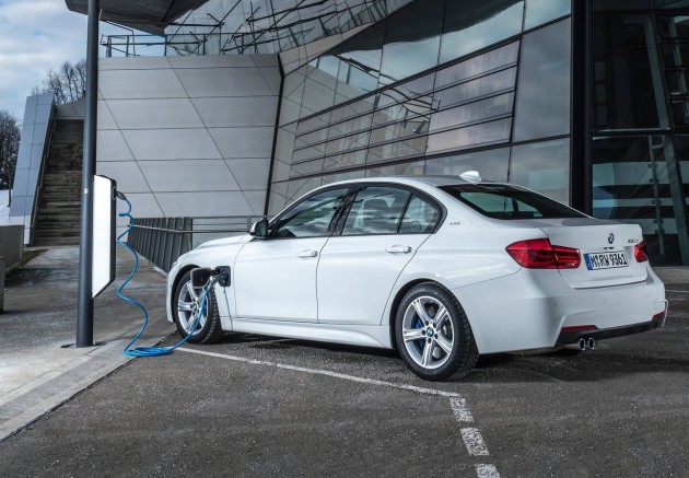 2016 BMW 330e-plug in
