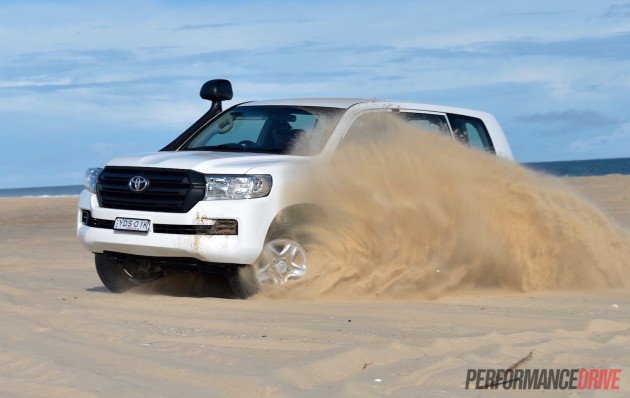 2016 Toyota LandCruiser GX-sand spray