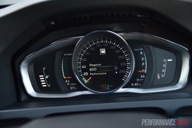 2016 Volvo V60 Cross Country-display modes