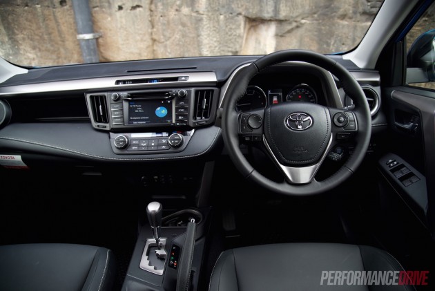 2016 Toyota RAV4 Cruiser-dash