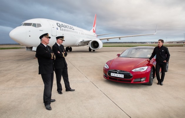 Tesla Model S vs Qantas 737-drivers