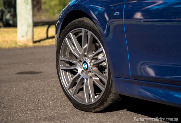 2016 BMW 320i M Sport-19in wheels